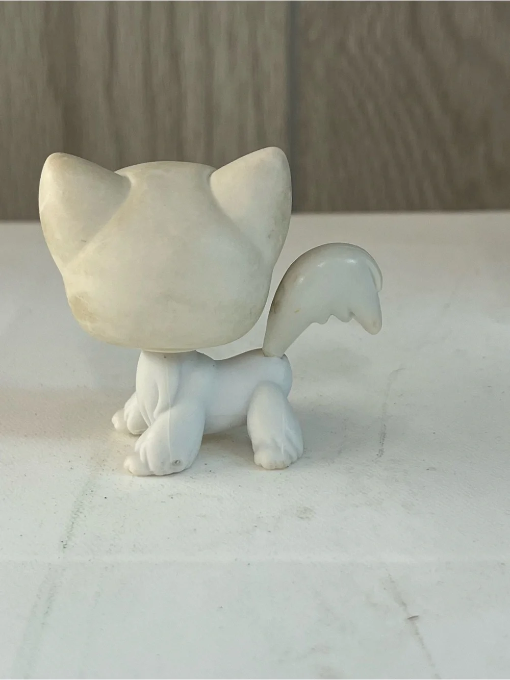 Littlest Pet Shop LPS # 9 White Angora Cat With Blue Eyes Long Hair Hasbro